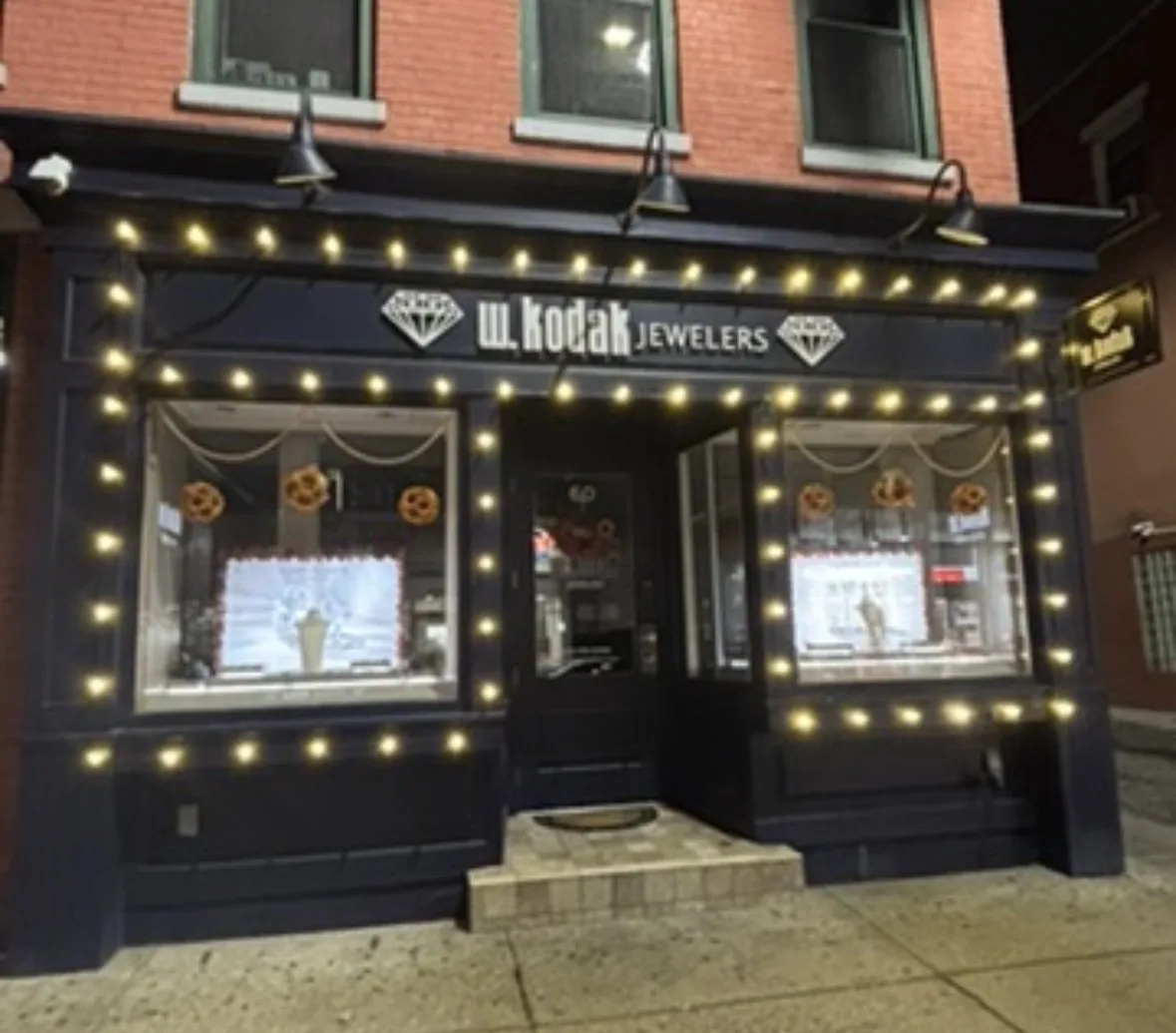 Commercial Christmas Lighting in Bloomfield